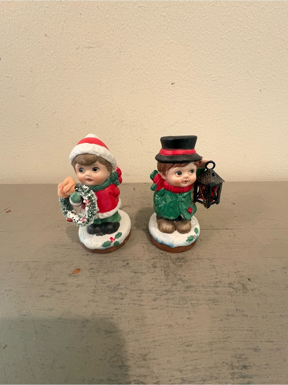 Set Of VTG Enesco Boy And Girl Christmas Carolers
